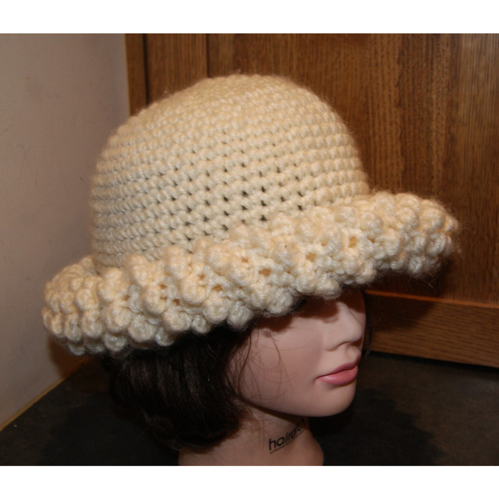 Vintage 70s Kmart Womens Crochet Knit Acrylic Ivory Bucket Winter Hat Boho Japan